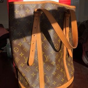 Louis Vuitton Monogram Bucket Tote